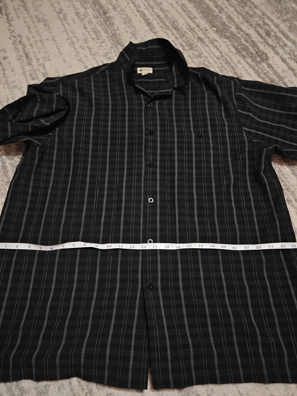 Haggar Black Button-Up Shirt with Gray Pinstripes Like New Xl
